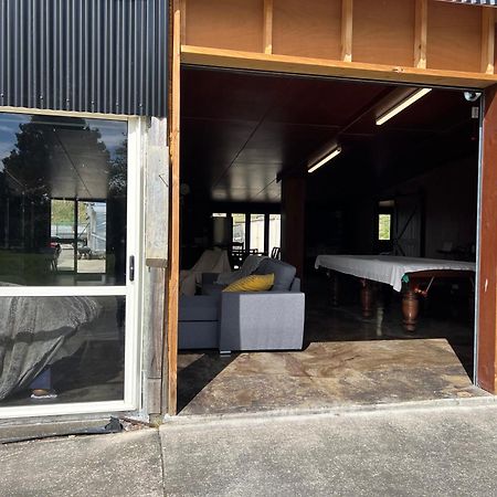 Self Contained Open Shed Space Wainui  Exterior photo